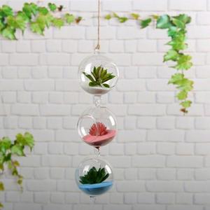 Vases en verre empilables : décoration suspendue